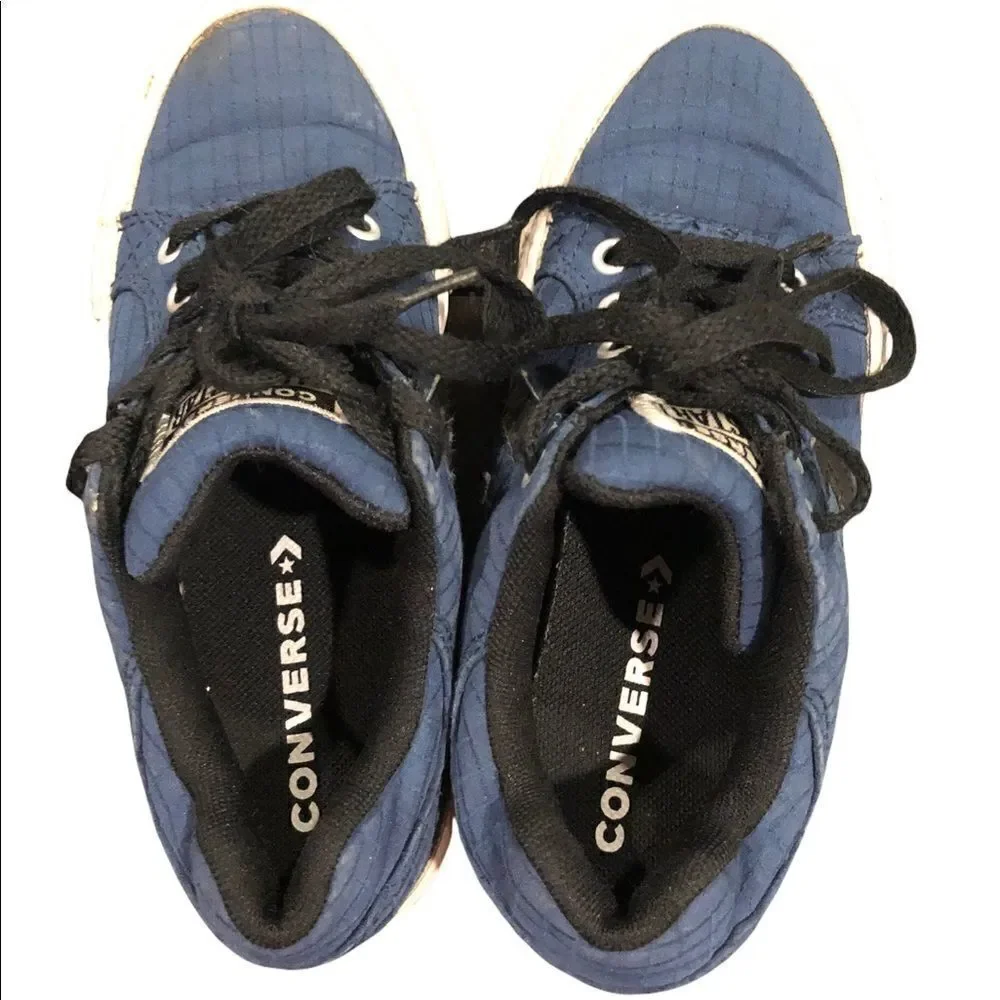Converse youth size